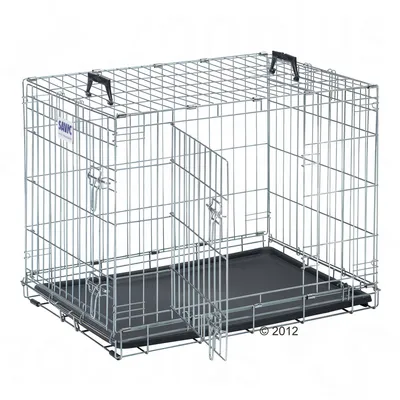 Metal wire crate with open front door, removable black tray at the base and two carrying handles on top. Suitable for secure transport or temporary containment of animals.