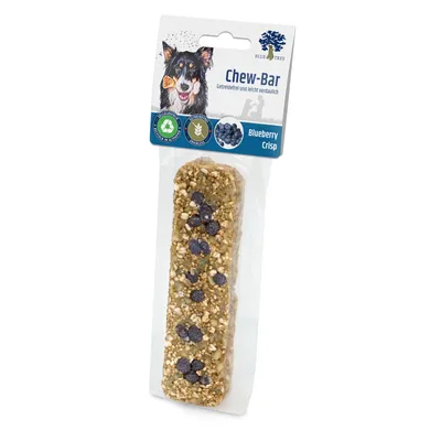 Blue Tree Chew-Bar, getreidefrei und leicht verdaulich, Sorte Blueberry Crisp. Verpackung zeigt Kausnack mit Blaubeeren und Zertifikate für Nachhaltigkeit und Getreidefreiheit.