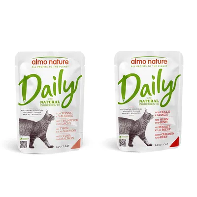 Almo Nature Daily mit natürlichen Zutaten. Links: Thunfisch und Lachs. Rechts: Huhn und Rind. Für erwachsene Katzen.