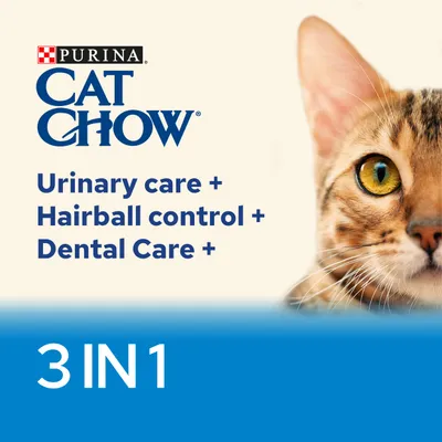 Purina Cat Chow. Urinary care + Hairball control + Dental Care + 3 IN 1. Testo in inglese sull'immagine.
