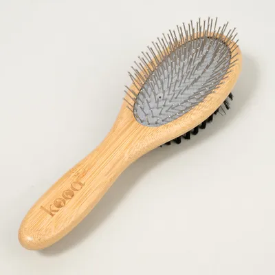 kooa Brosse de soin du pelage 2-en-1 - L 22 x l 6,5 x H 7 cm kooa Brosse de soin du pelage 2-en-1 - L 22 x l 6,5 x H 7 cm