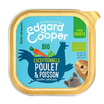 Barquette Edgard Cooper BIO pour chiots, sans céréales, poulet & poisson, carotte, petit pois. Texte visible : AT-BIO-301 EU/Non-EU Agriculture, pour chiots, exceptionnels.
