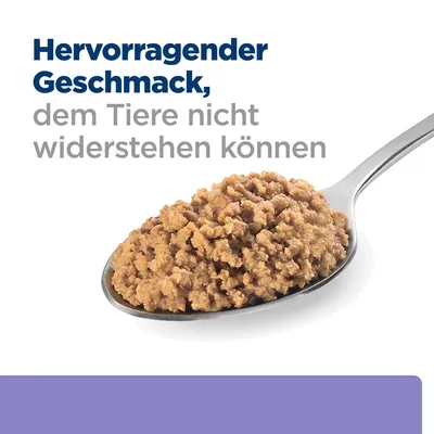 Hervorragender Geschmack, dem Tiere nicht widerstehen können. Abgebildet: Löffel mit braunem Nassfutter.