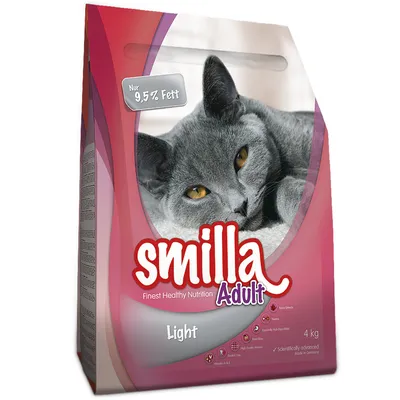 Pienso para gatos Smilla Adult Light, 4 kg. Texto visible: 'Nur 9,5% Fett', 'Finest Healthy Nutrition', 'Light', 'Scientifically advanced Made in Germany'. Imagen de un gato gris en el envase.
