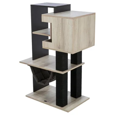 Kratzbaum aus Holz mit mehreren Ebenen, schwarzem Sisal an den Säulen und einer Hängematte. Modernes Design in hellem Holz und Schwarz.