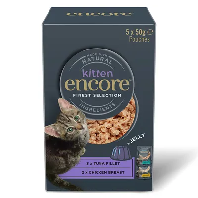Boîte de sachets pour chaton encore, 5 x 50 g, 3 x filet de thon, 2 x blanc de poulet, ingrédients naturels, en gelée. Image d’un chaton sur l’emballage.
