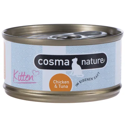 cosma nature Kitten Chicken & Tuna IM EIGENEN SAFT, dåse med kattemad til killinger. Synlig tekst på etiketten: Kitten, Chicken & Tuna, IM EIGENEN SAFT.