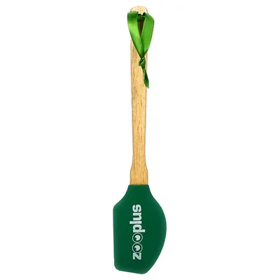 Espátula de silicone verde com cabo de madeira e logótipo Zooplus, decorada com fita verde.