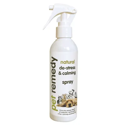 Pet Remedy natural de-stress and calming spray. Clinically proven blend of valerian, vetiver and other calming essential oils.