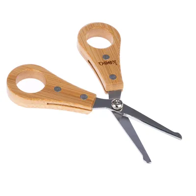 Scissors with bamboo handles and stainless steel blades, suitable for precise cutting. Brand: kooa.