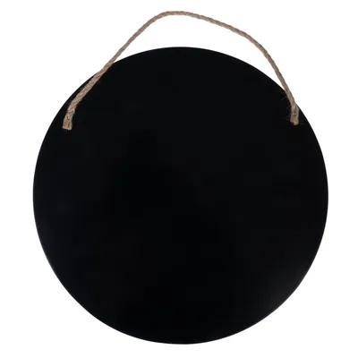 Runde schwarze Tafel mit Juteschnur zum Aufhängen, geeignet für Beschriftungen oder Dekoration.