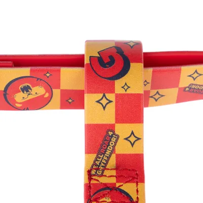 Red and yellow collar with Gryffindor design, lion logo and text 'We all roar 4 Gryffindor'.