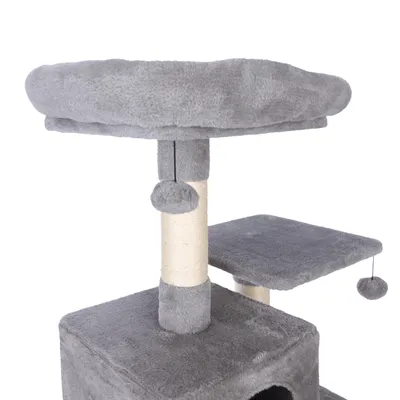Árbol rascador gris con cueva, plataforma, poste de sisal y dos pelotas colgantes.