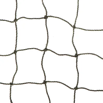 Närbild av ett stabilt, grön-svart nät med kvadratiska maskor. Material: tvinnat rep.