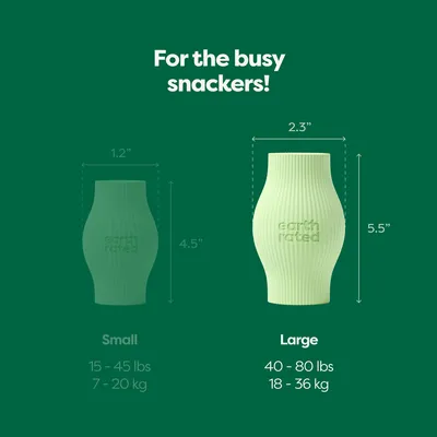 Comparație de dimensiuni pentru jucăria de ronțăit Earth Rated: Small 4,5 inch pentru 7-20 kg, Large 5,5 inch pentru 18-36 kg. Dimensiuni în inch și greutate în livre/kilograme.