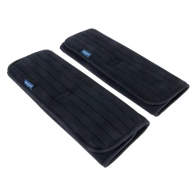 Zwei schwarze gepolsterte Schutzmatten mit gestepptem Design und sichtbarem Markenetikett 'BRAND VALUE'.