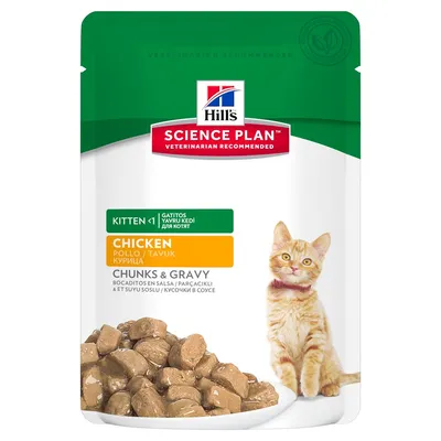 Hill's Science Plan Kitten <1, пилешко, късчета в сос. Опаковка с изображение на коте и купа с храна. Видим текст: CHUNKS & GRAVY, KITTEN <1, CHICKEN, КУРИЦА.