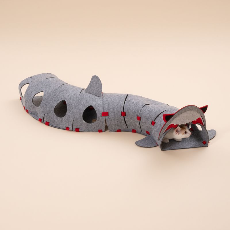 TIAKI Shark Cat Tunnel