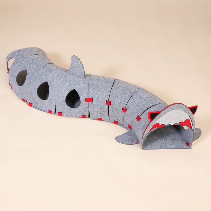 TIAKI Shark Cat Tunnel