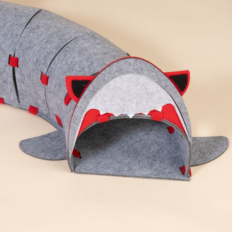 TIAKI Shark Cat Tunnel
