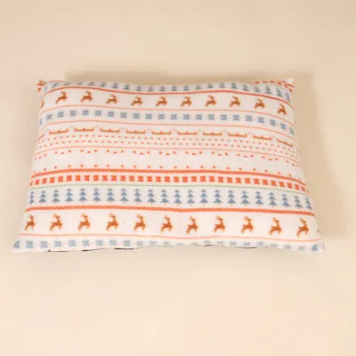 TIAKI Kuschelkissen mit nordischem Wintermuster