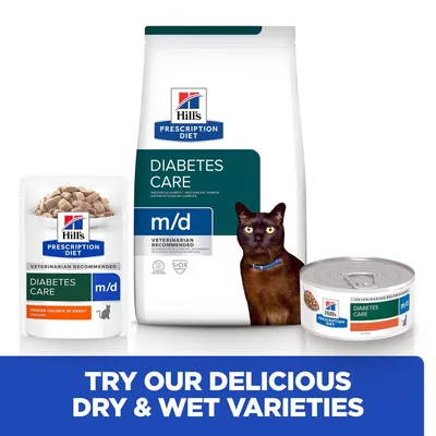 Hill's Prescription Diet Diabetes Care m/d macskaeledel száraz és nedves változatban, csomagoláson barna macskával. Felirat: TRY OUR DELICIOUS DRY & WET VARIETIES.