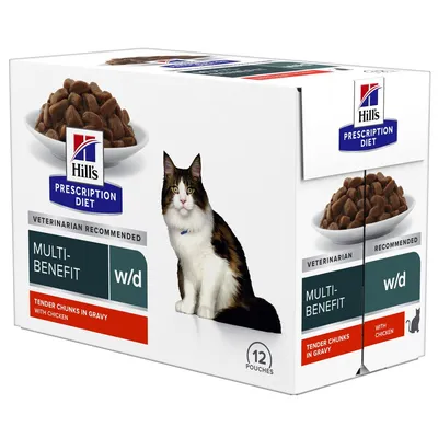 Hill's Prescription Diet Multi-Benefit w/d, 12 saszetek. Tender chunks in gravy with chicken. Na opakowaniu kot i miska karmy. Widoczne napisy: VETERINARIAN RECOMMENDED.