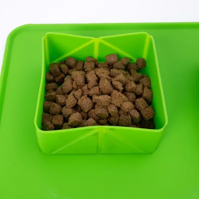 zooplus Exclusive Double Travel Bowl, green - Freebie - 2 x 350 ml zooplus Exclusive Double Travel Bowl, green - Freebie - 2 x 350 ml