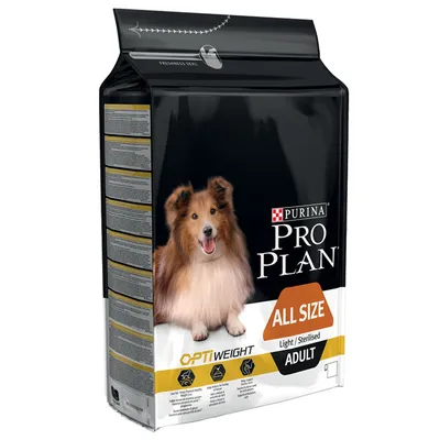 Sac hrană pentru câini Purina Pro Plan All Size Optiweight Light/Sterilised Adult, imagine cu un câine pe ambalaj. Text vizibil: ALL SIZE, ADULT, OPTIWEIGHT.