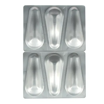 Plaquette de 6 suppositoires en aluminium, chaque alvéole contient un suppositoire scellé individuellement. Aucun texte ou marque visible sur l’emballage.