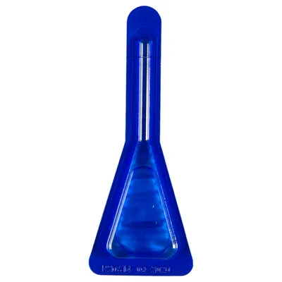 Pipette en plastique bleu contenant un liquide, emballage individuel sans marque ni texte visible. Convient pour identifier le format et le conditionnement du produit.