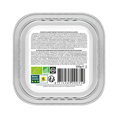 Ingrediëntenlijst, voedingsanalyse en certificaten op Yarrah kattenvoer: Beter Leven 3 sterren, EU-biologisch, AB, EKO. Gewicht 100g. Barcode zichtbaar.