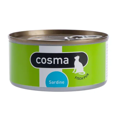 Boîte de nourriture pour chat cosma, étiquette verte avec texte visible : Sardine, Fisch Pur, silhouette de chat blanc sur le côté.