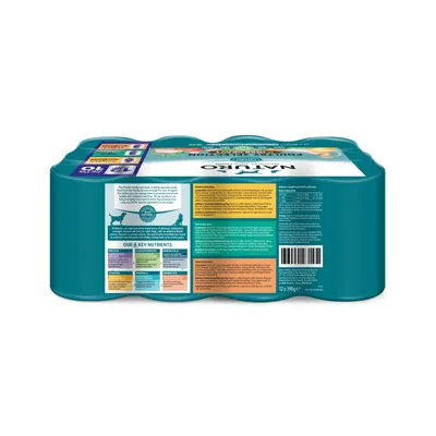 Product packaging showing feeding guide, nutritional information, and key nutrients table for pet food. Includes barcode and detailed product description.