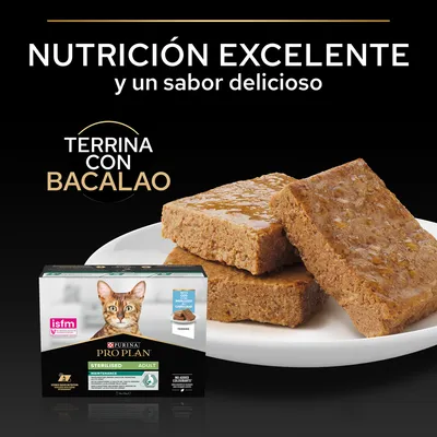 Purina Pro Plan Sterilised Adult, terrina con bacalao para gatos. Texto visible: 'Nutrición excelente y un sabor delicioso'. Imagen de la comida y el envase en primer plano.