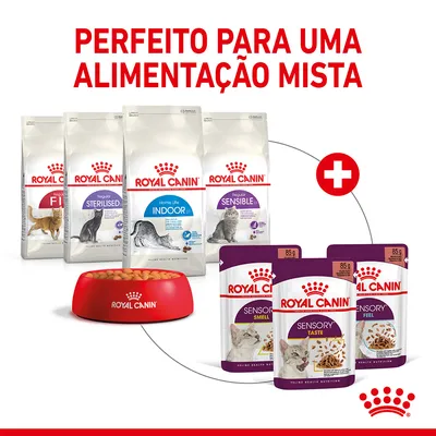 Vários sacos e saquetas de comida para gato Royal Canin: Fit, Sterilised, Indoor 27, Sensible, Sensory Smell, Taste e Feel. Texto visível: Perfeito para uma alimentação mista.