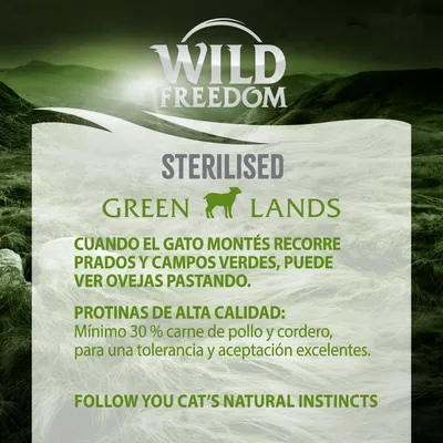Wild Freedom Sterilised Green Lands. Proteínas de alta calidad: mínimo 30 % carne de pollo y cordero, para una tolerancia y aceptación excelentes. Texto en inglés: Follow you cat’s natural instincts.