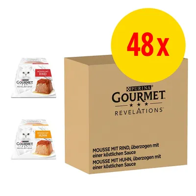 Confezione da 48 Purina Gourmet Revelations, mousse mit Rind e mousse mit Huhn. Testo visibile in tedesco sulla scatola: MOUSSE MIT RIND, MOUSSE MIT HUHN, überzogen mit einer köstlichen Sauce.