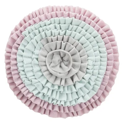 Tapis rond à volants en tissu polaire, composé de cercles concentriques gris, bleu clair et rose. Aucun texte ou marque visible.