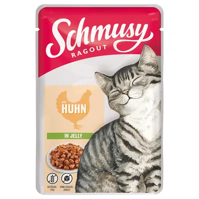 Schmusy Ragout mit Huhn in Jelly. Getreidefrei, ohne Zuckerzusatz. Verpackung zeigt eine glückliche Katze und serviertes Ragout.