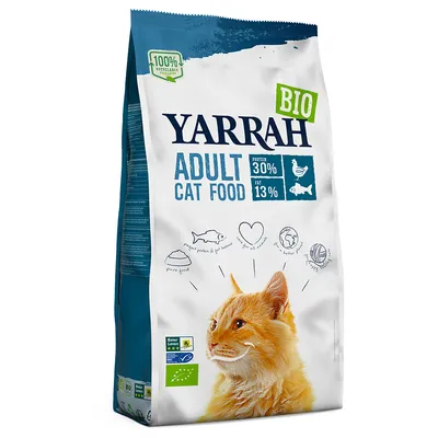 Sac Yarrah Bio Adult Cat Food, 30 % protéines, 13 % matières grasses, labels bio et Beter Leven, image d’un chat roux. Texte en anglais sur l’emballage.