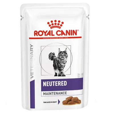 Sáček Royal Canin Veterinary Neutered Maintenance s obrázkem kočky, texty NEUTERED, MAINTENANCE a Thin Slices in Gravy, vyobrazené kousky krmiva v omáčce.