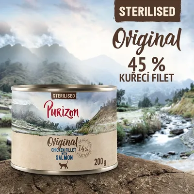 Purizon Sterilised Original 45 % kuřecí filet, 14 % losos, 200 g. Text: Chicken fillet with salmon. Konzerva pro kočky zobrazená na pozadí přírody.