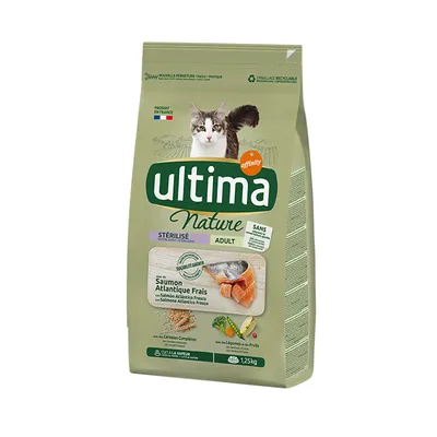 Sac de croquettes Ultima Nature pour chat stérilisé adulte, Saumon Atlantique frais, 1,25 kg. Produit en France, sans colorants ni conservateurs, avec céréales complètes, légumes et fruits.