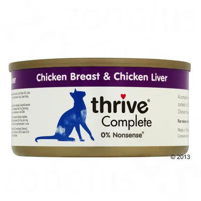Thrive Complete храна за котки, пилешки гърди и пилешки дроб, 0% излишни съставки, консерва с лилав етикет и изображение на котка.