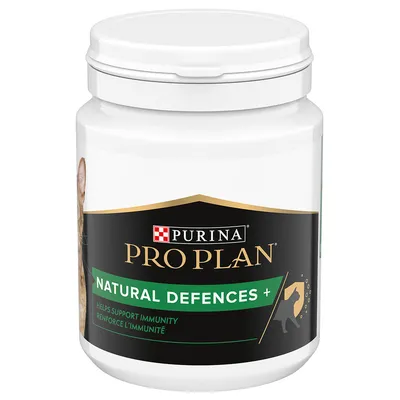 Purina Pro Plan Natural Defences+ kosttillskott för immunförsvaret. Förpackning med svart etikett och grön text.