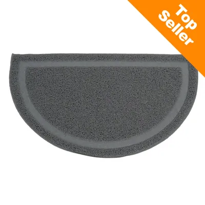 Halvcirkelformad grå matta av plastmaterial. Orange hörn med vit text: Top Seller.