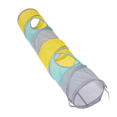 Tunnel de jeu en tissu jaune, bleu et gris avec trois ouvertures rondes sur le dessus, structure souple et pliable visible.