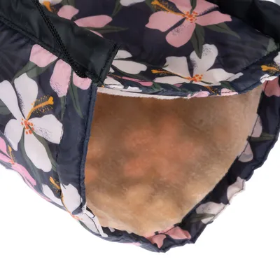 Tunel pentru animale mici, exterior textil cu model floral, interior din material moale bej. Intrare largă vizibilă.