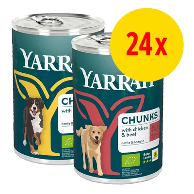 Lot de 24 boîtes Yarrah Chunks pour chien, visible : variétés with chicken & beef, ortie & tomate, labels bio et Beter Leven 3 étoiles.